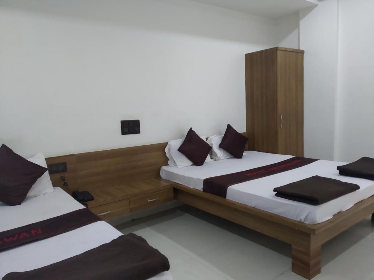 Hotel Vrundavan Pune Extérieur photo