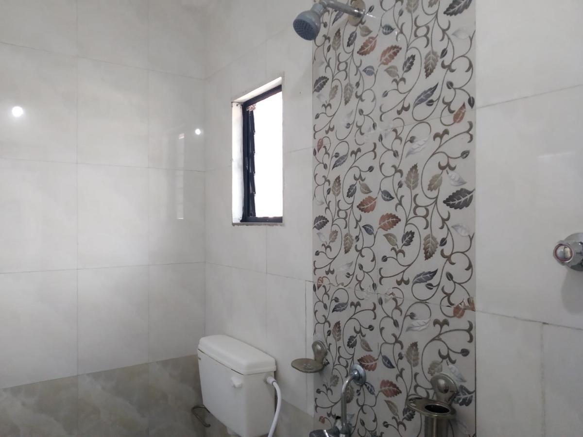 Hotel Vrundavan Pune Extérieur photo